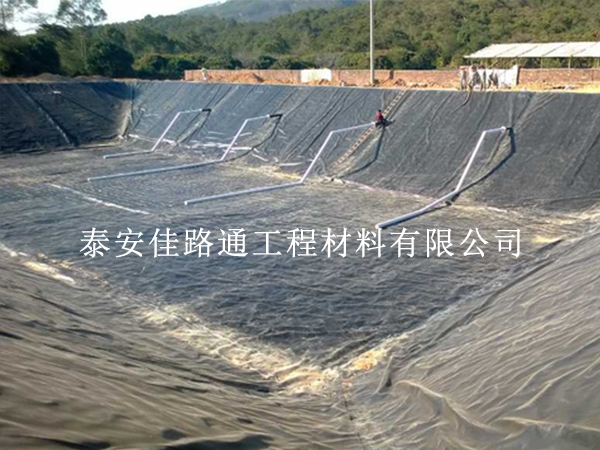 養(yǎng)殖防滲膜鋪設:如何精準確定焊接方向 養(yǎng)殖防滲膜鋪設:如何精準確定焊接方向